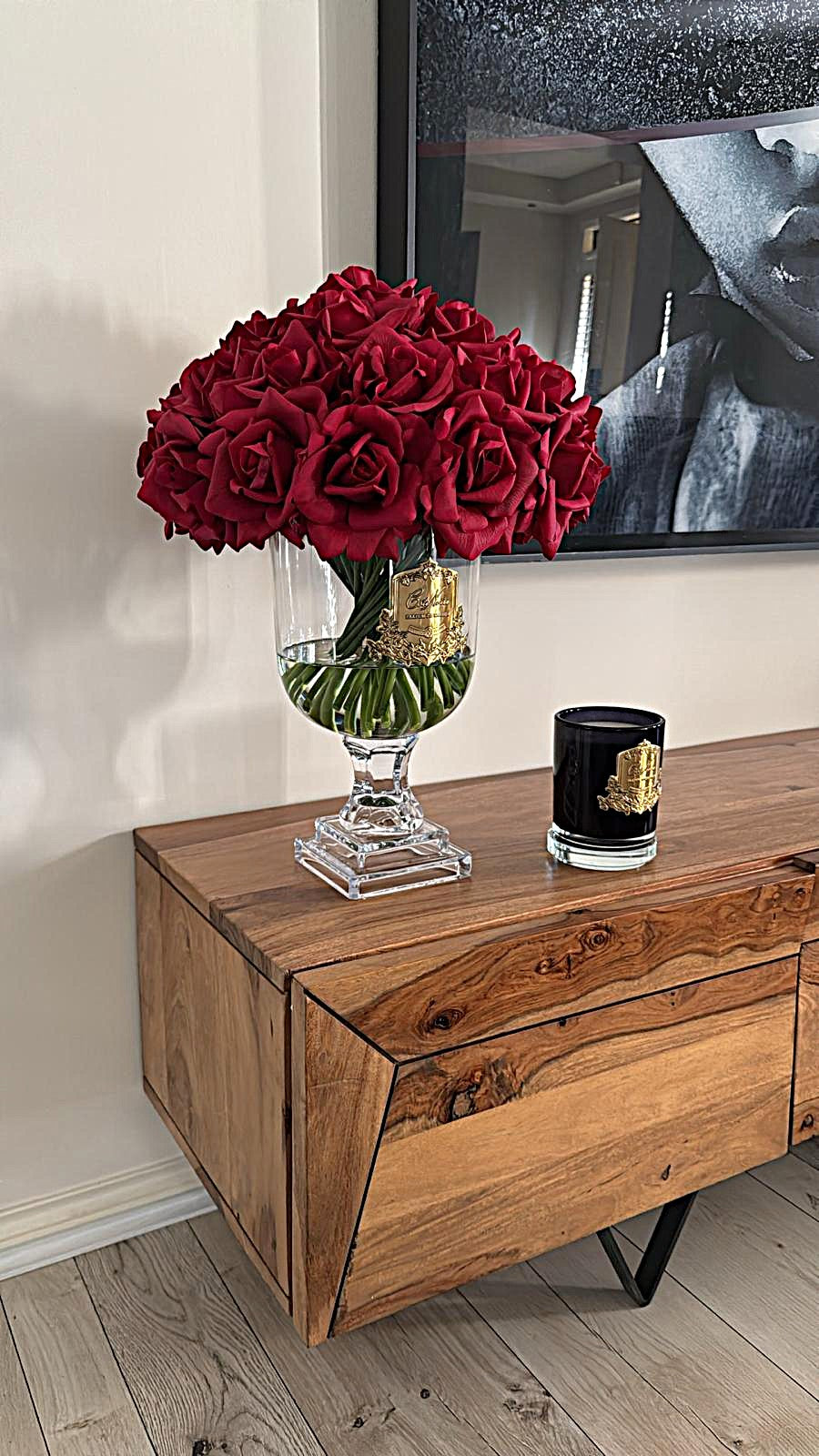 Cote Noire Versailles French Rose Bouquet - Red with Gold Badge - VRB04