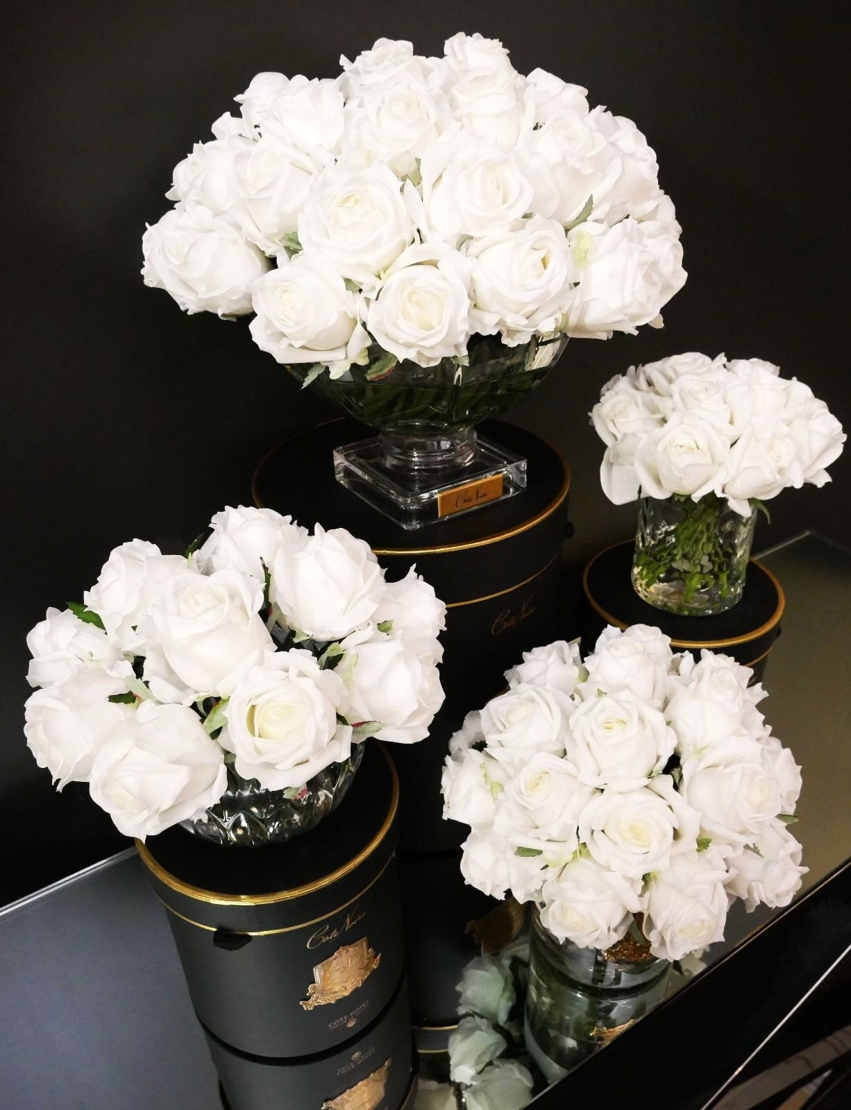 Cote Noire Luxury Centrepiece 37 Rose Bud Bouquet - White & Gold Badge - CPRB11