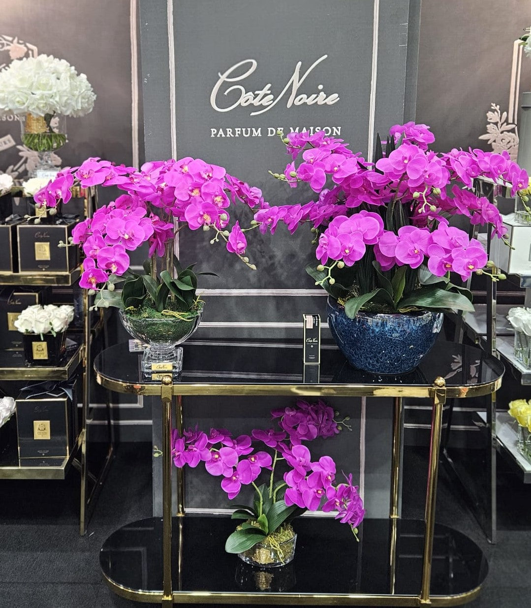 Cote Noire Luxury Centrepiece Orchid Bouquet - Fuchsia & Gold badge - CP009