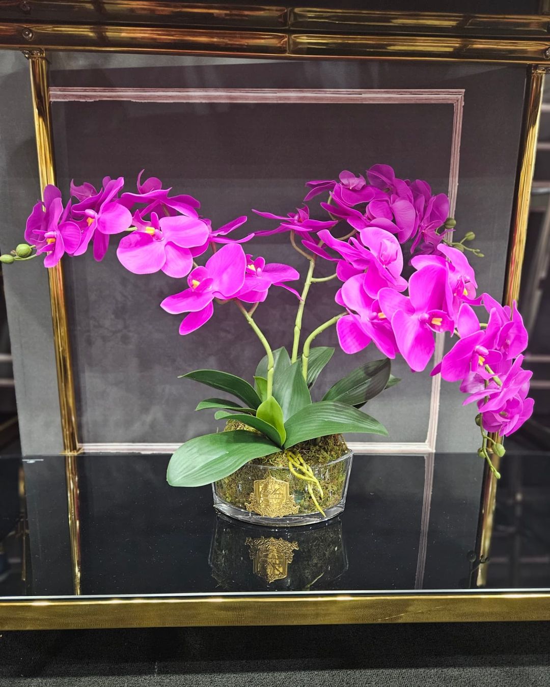 Cote Noire Orchid Bouquet - Fuchsia & Gold Badge - OOV09