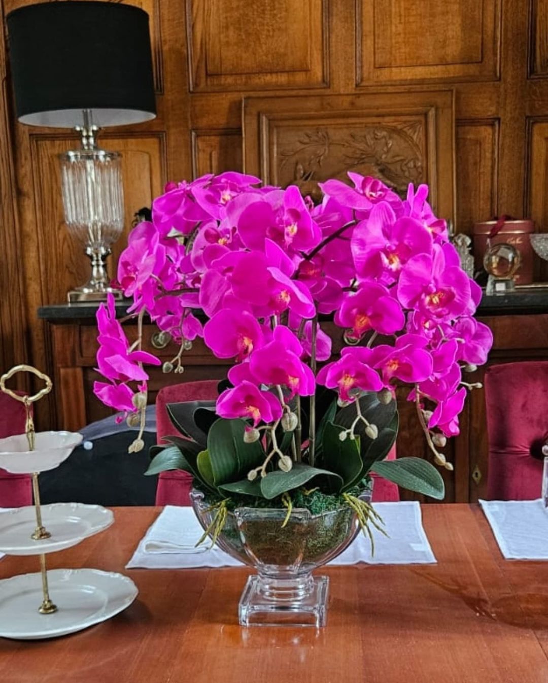 Cote Noire Luxury Centrepiece Orchid Bouquet - Fuchsia & Gold badge - CP009