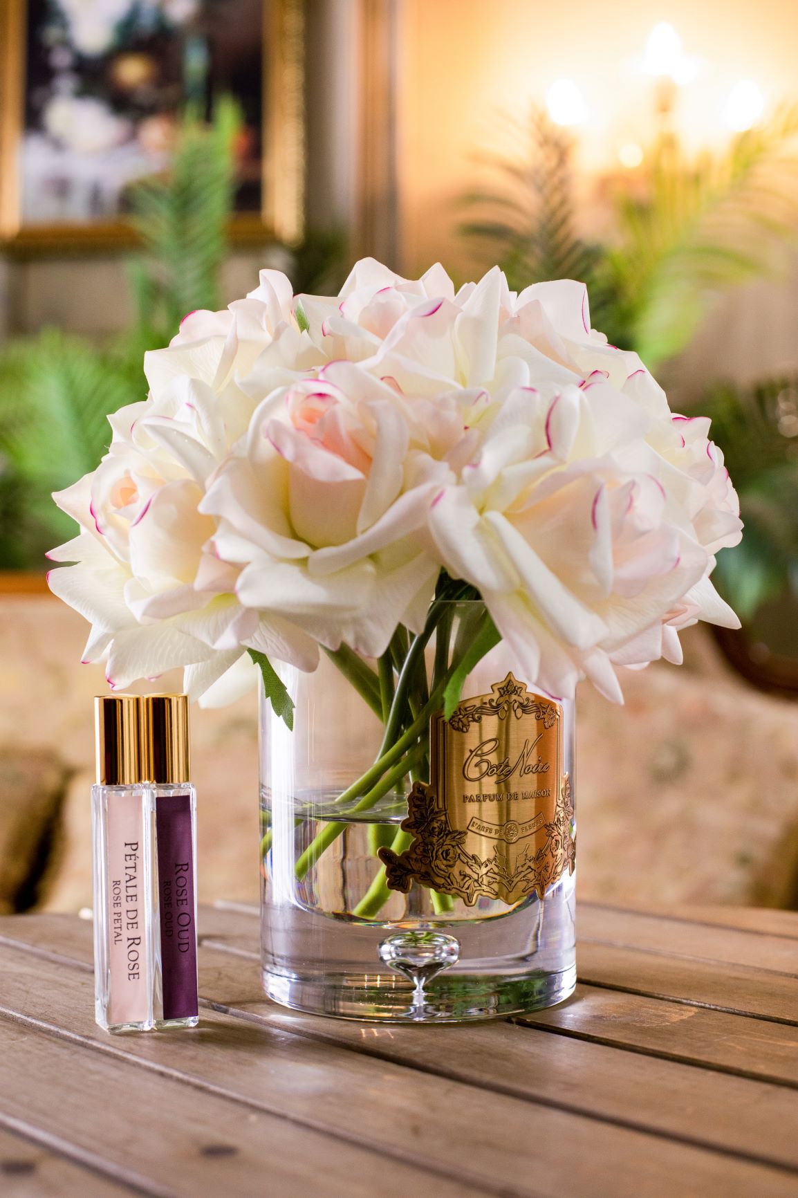 Cote Noire Luxury Grand Bouquet - Pink Plush - Gold Badge - LTW02