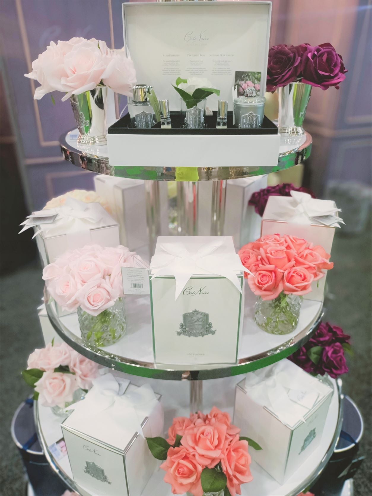 Cote Noire Herringbone Flower - Rose Buds - Clear - White Peach - HCF25