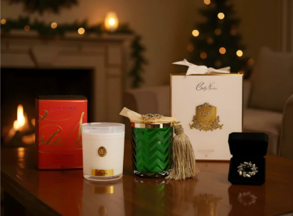 Cote Noire Herringbone Candle - GREEN - Gold Wreath Brooch- Autumn Spice - HCG09