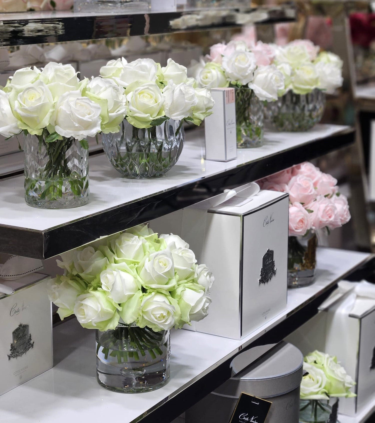 * DISCONTINUED* Cote Noire Luxury Round 13 Rose Bud Bouquet - Green & White  - RRB12